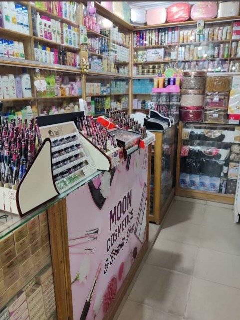 Moon Cosmetics & Beauty Shop