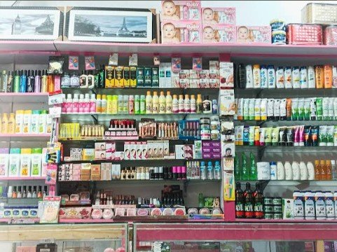 Aiza Cosmetics & Decoration
