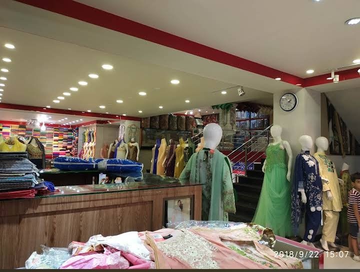 Kashmir Cloth Shopping Mall