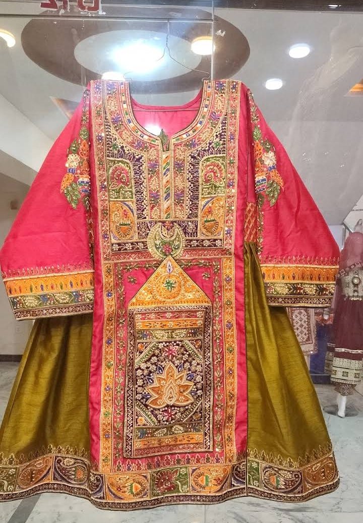 Hashmi Boutique