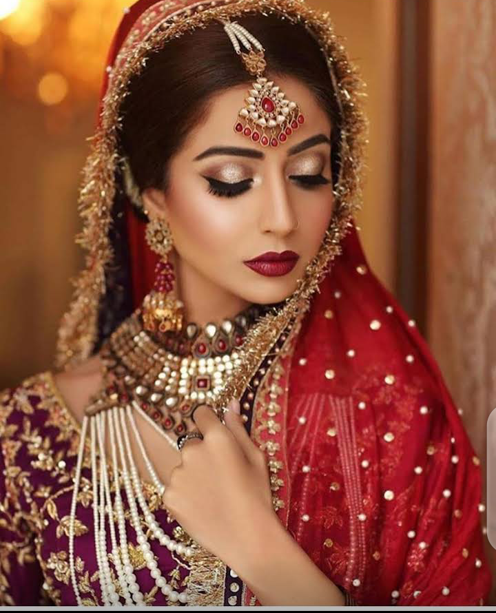 Bling beauty parlor