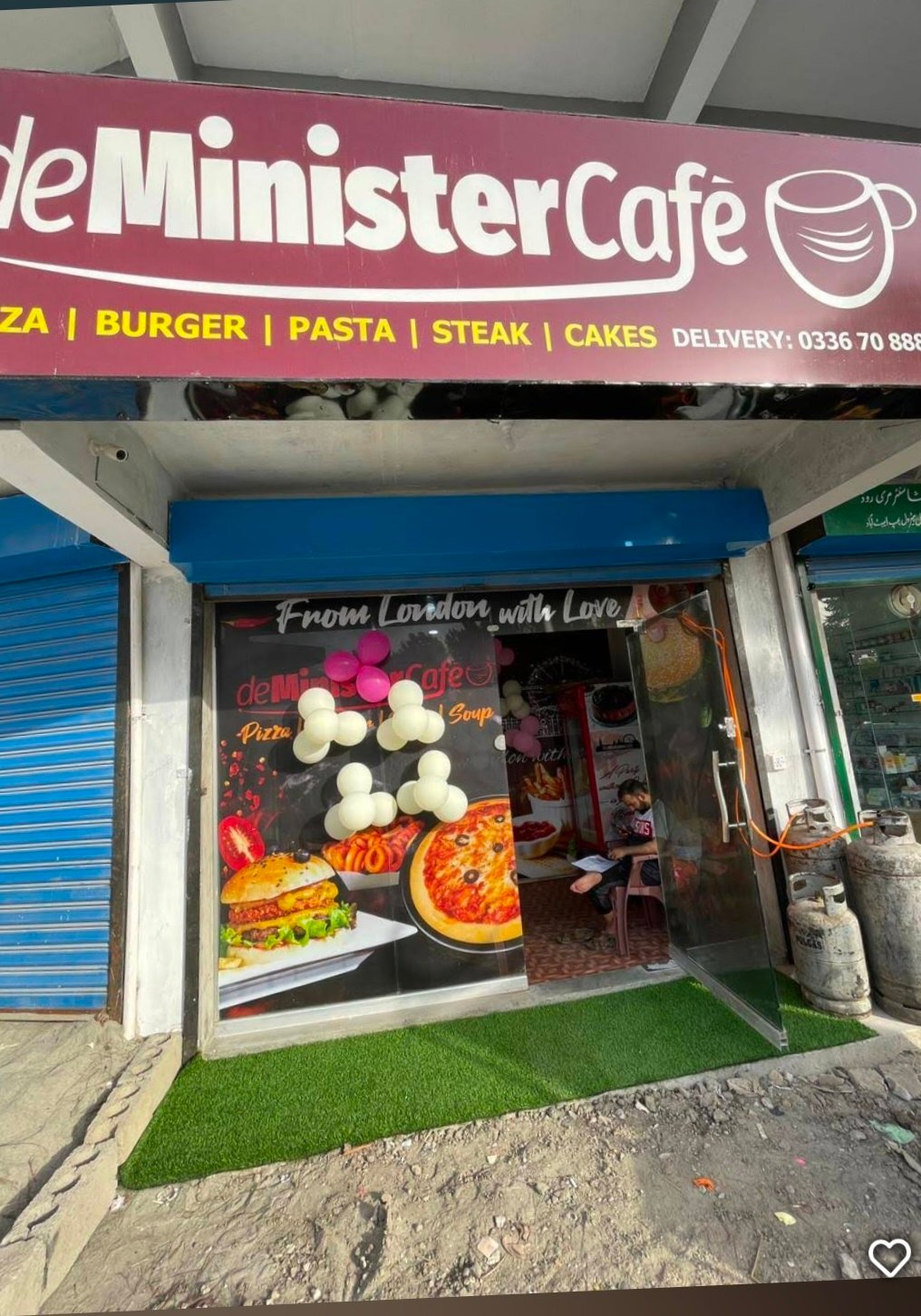 deMinister cafe abottabad