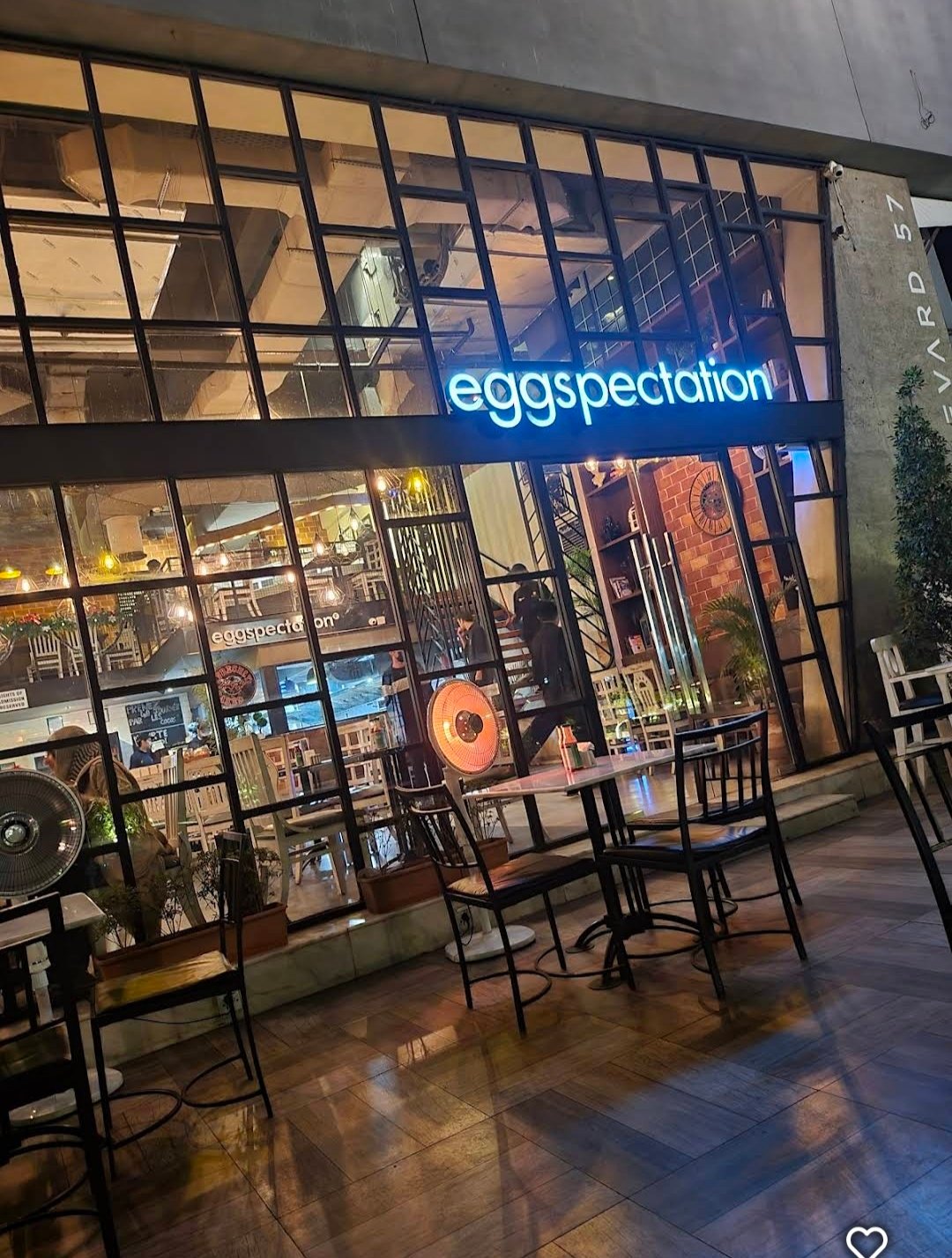 Eggspectation restaurant