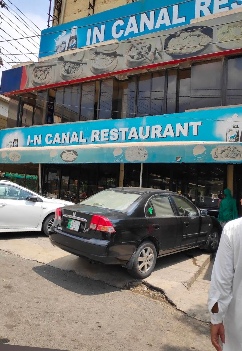 I-n canal restaurant