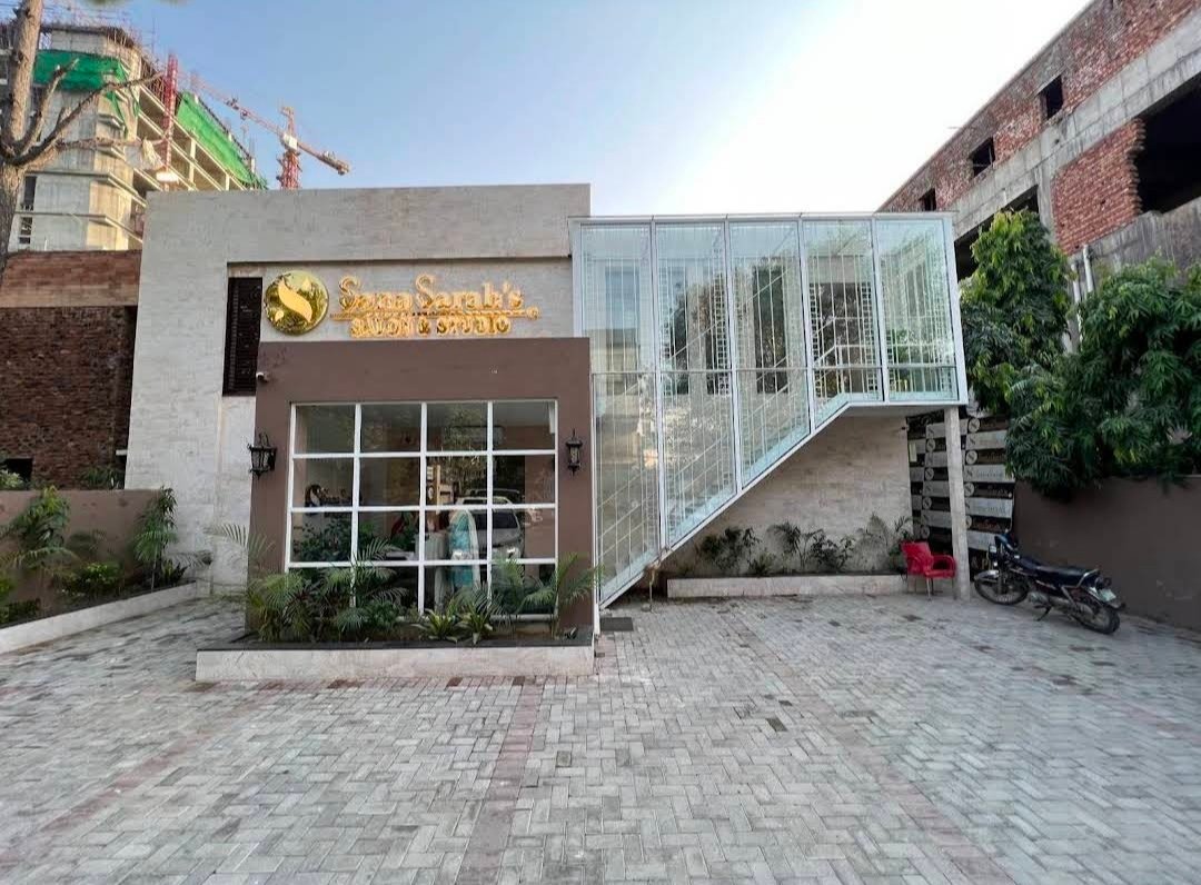 Sana Sarahs Salon Studio Lahore Branch