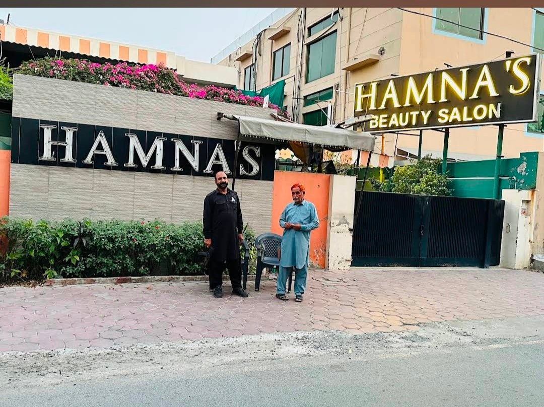 Hamnas Beauty salon and Bridal Studio