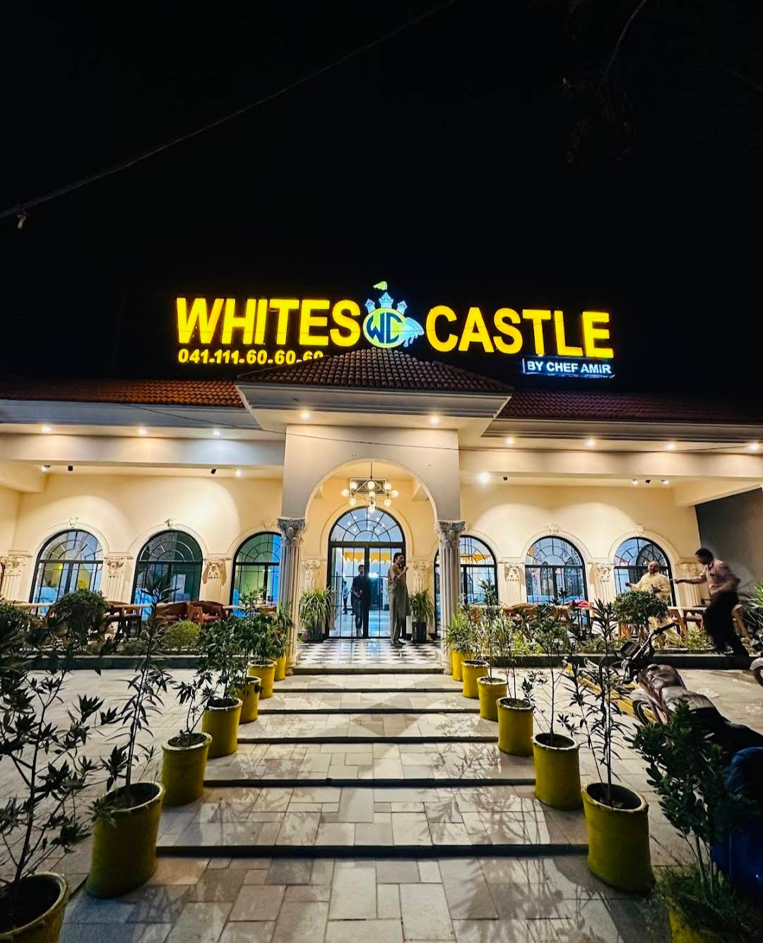 Whites Castle Pizza Jinnah Colony