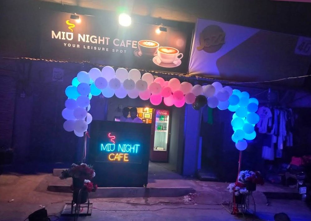 Midnight Cafe