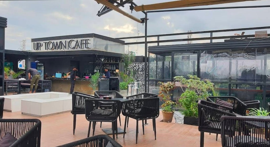 Uptown Cafe & Restaurant