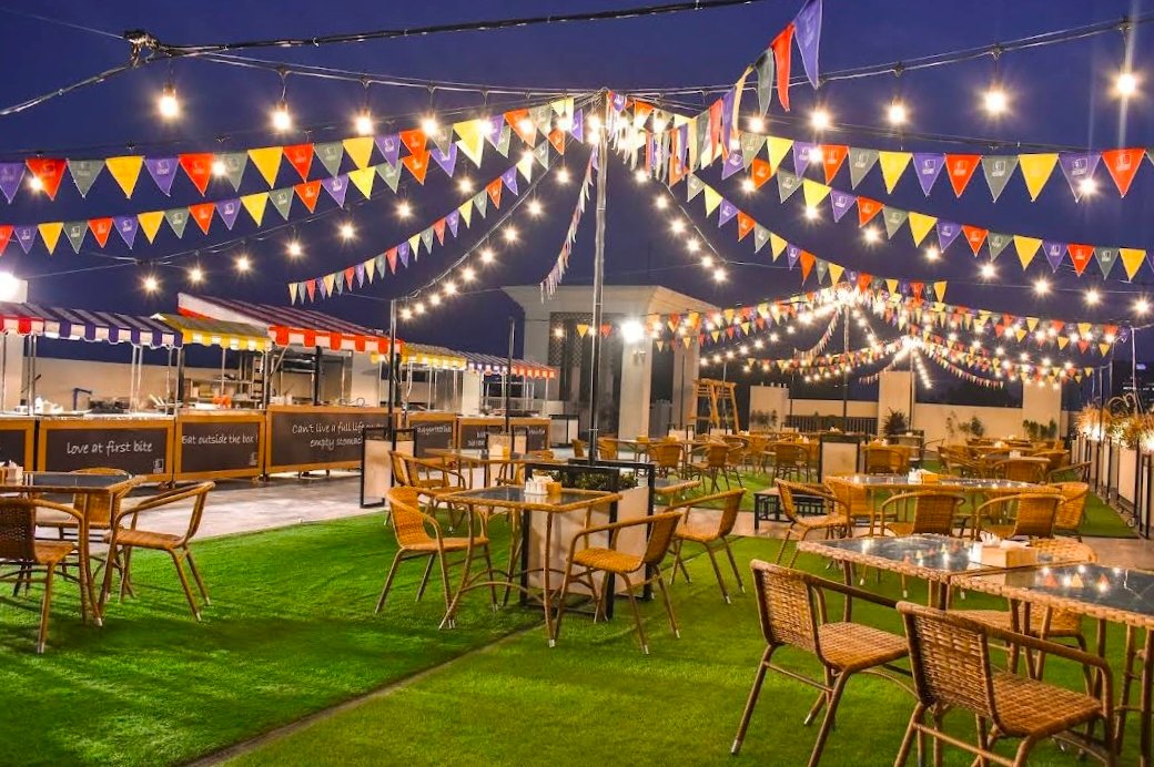 Canopy by Roomy, Rooftop Restaurant