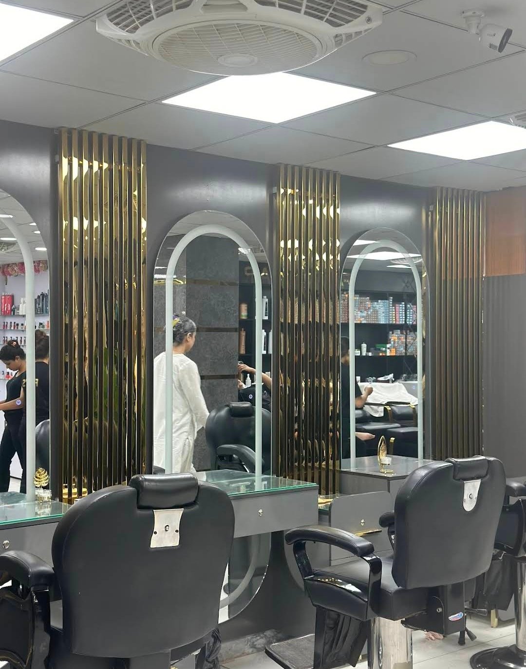 Fabs Beauty Salon E-11
