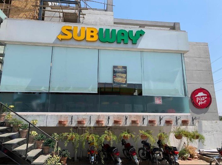 Subway gulberg Interchange