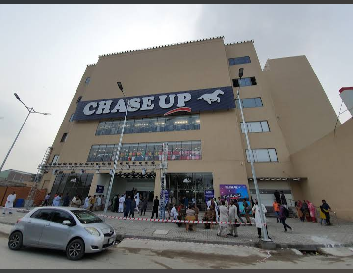 Chase Up Shopping Center